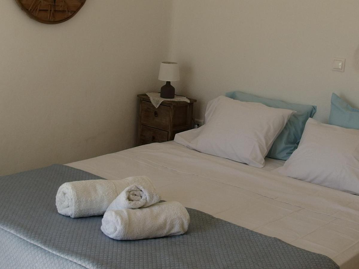 אמבלאס Villa Petradi מראה חיצוני תמונה