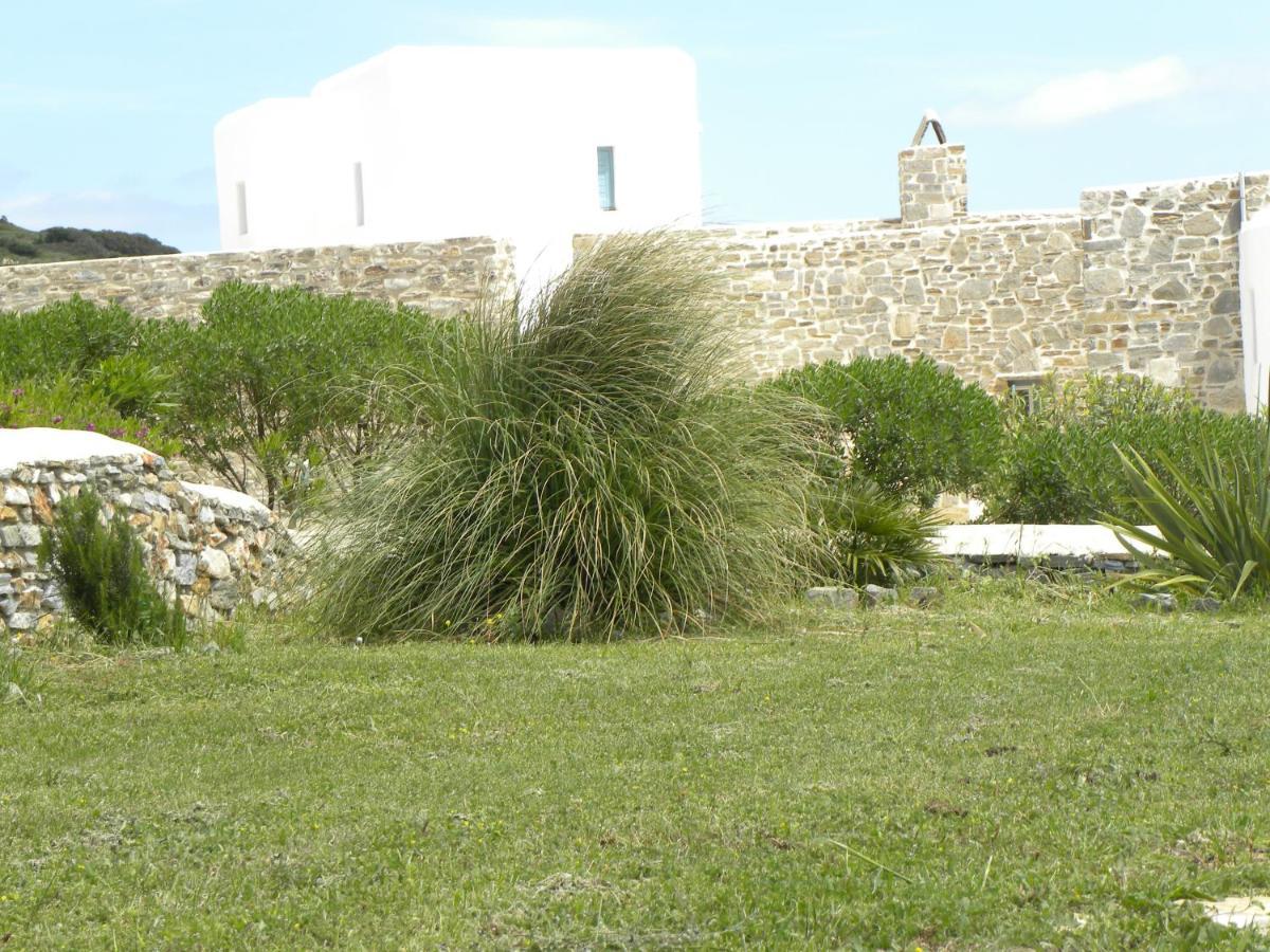 אמבלאס Villa Petradi מראה חיצוני תמונה