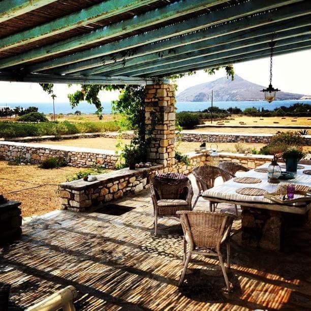 אמבלאס Villa Petradi מראה חיצוני תמונה