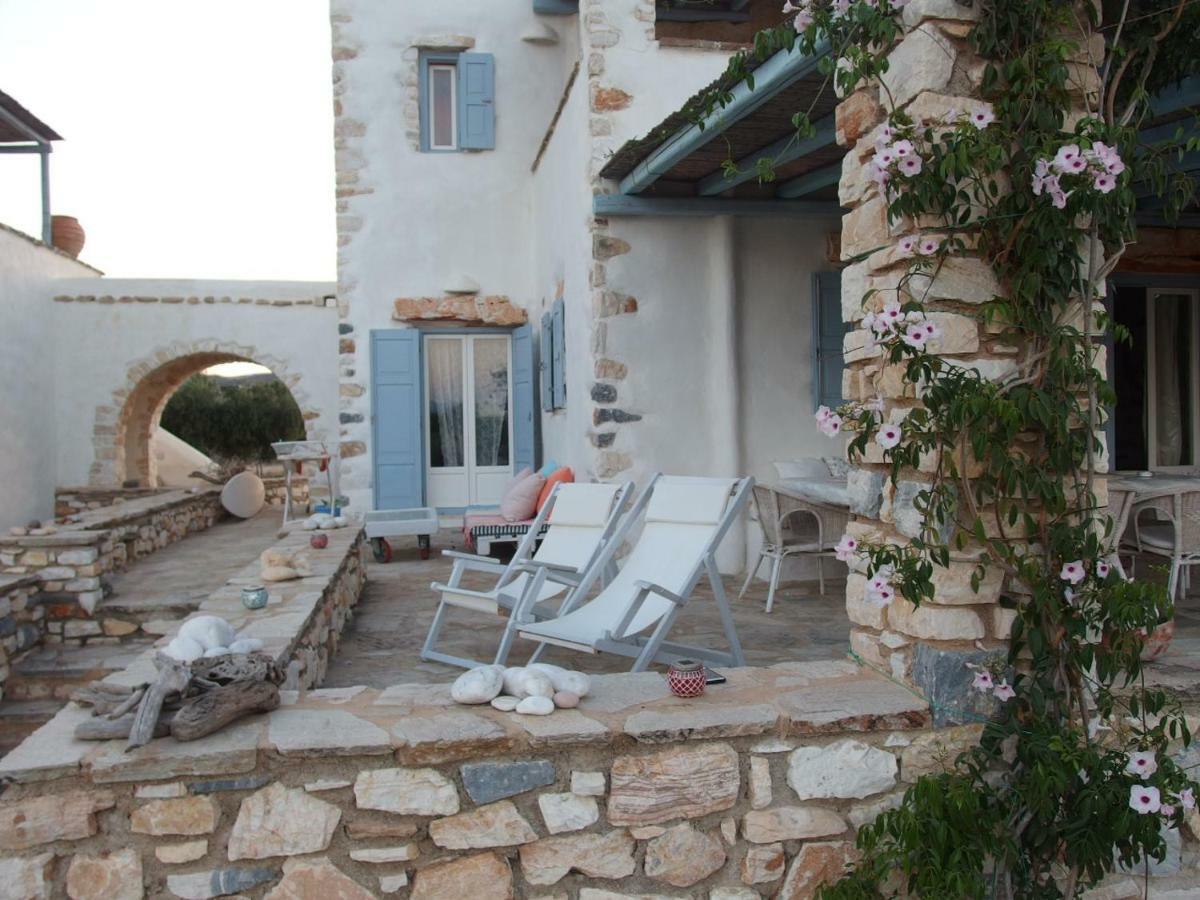 אמבלאס Villa Petradi מראה חיצוני תמונה