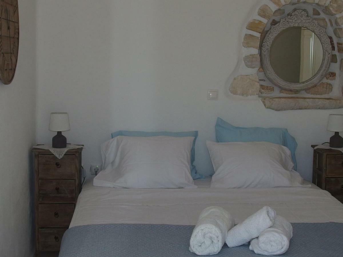 אמבלאס Villa Petradi מראה חיצוני תמונה