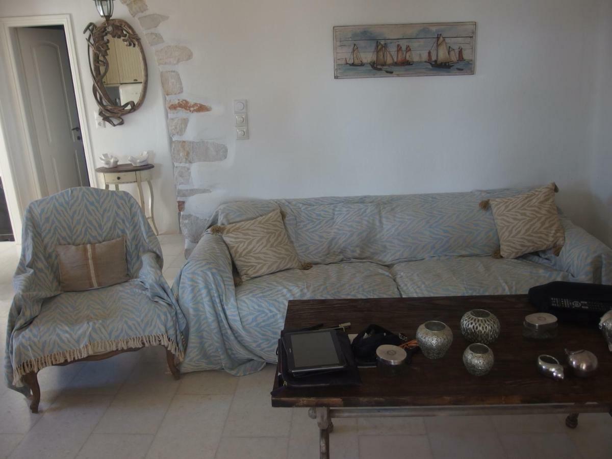 אמבלאס Villa Petradi מראה חיצוני תמונה