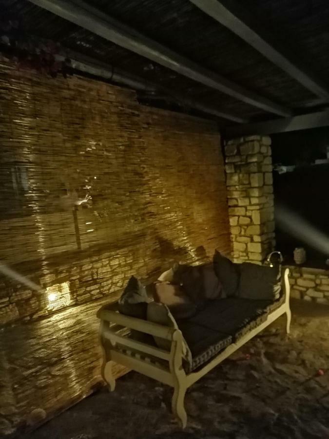 אמבלאס Villa Petradi מראה חיצוני תמונה